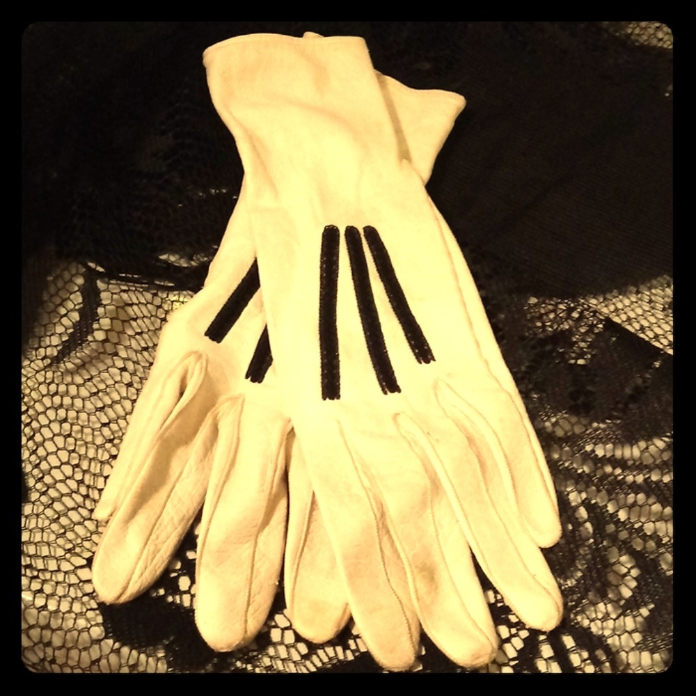 1940 French Kidskin Driving Gloves (5)